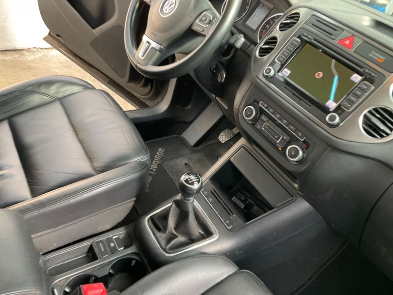 Volkswagen Tiguan 2.0 TSI Track & Field 4Motion 2010 – снимка 37