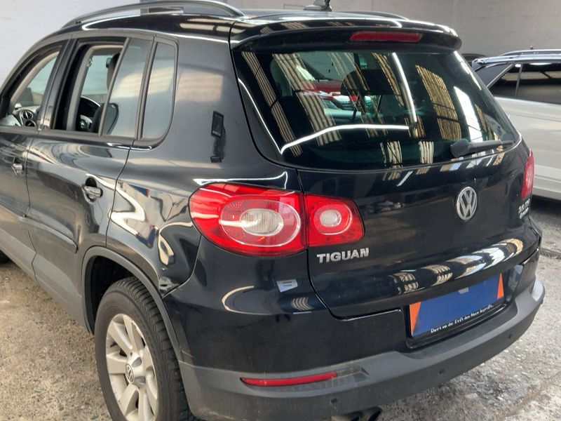 Volkswagen Tiguan 2.0 TSI Track & Field 4Motion 2010 – снимка 6