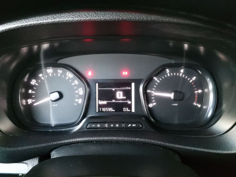Peugeot Expert 1.5 Blue-HDi M 2023 – снимка 12