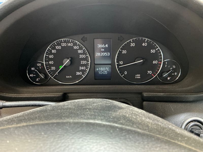 Mercedes-Benz C-Klasse C 180 Kompressor Classic 2005 – снимка 4