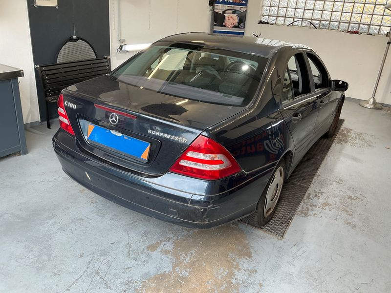 Mercedes-Benz C-Klasse C 180 Kompressor Classic 2005 – снимка 2