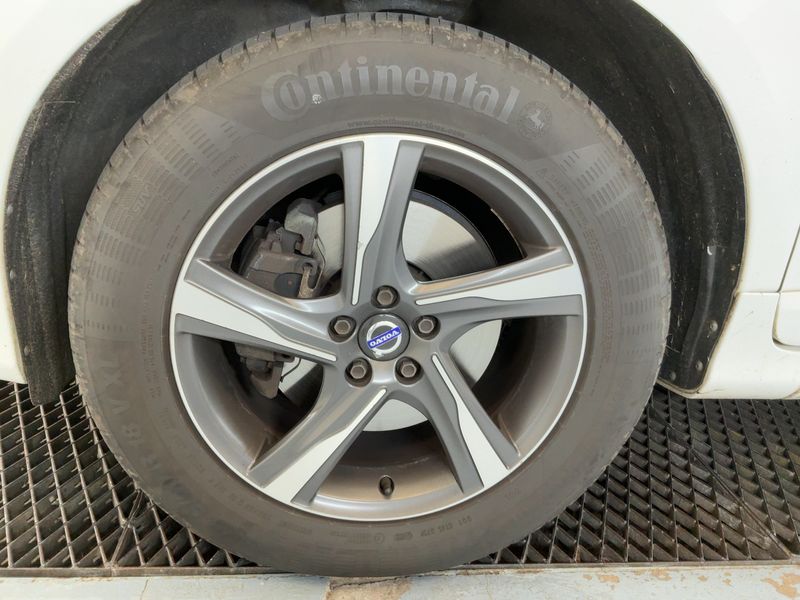 Volvo XC60 2.0 D4 Summum 2WD 2015 – снимка 3