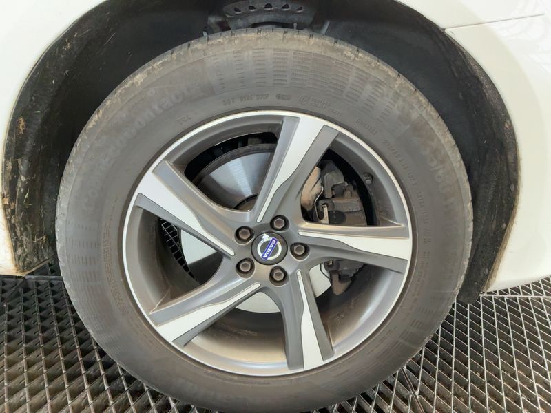 Volvo XC60 2.0 D4 Summum 2WD 2015 – снимка 11