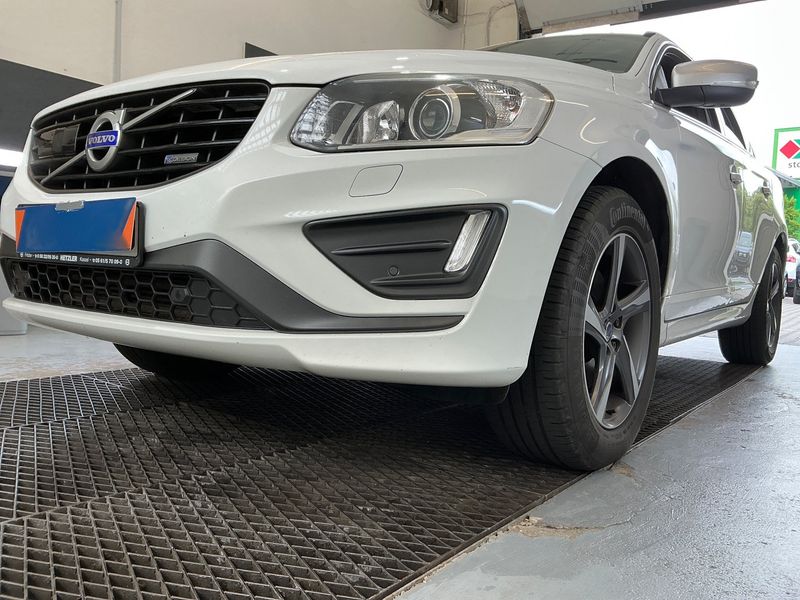 Volvo XC60 2.0 D4 Summum 2WD 2015 – снимка 51