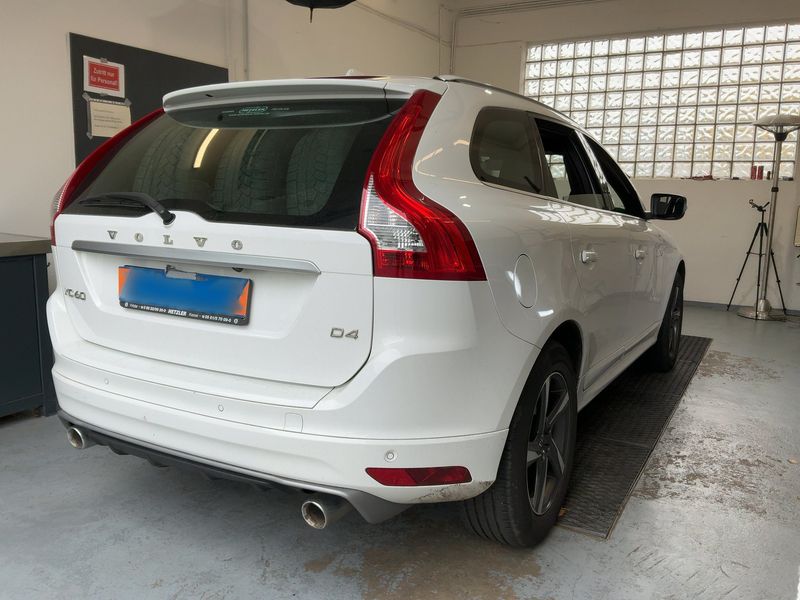 Volvo XC60 2.0 D4 Summum 2WD 2015 – снимка 8