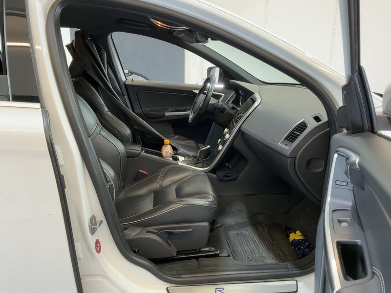 Volvo XC60 2.0 D4 Summum 2WD 2015 – снимка 17