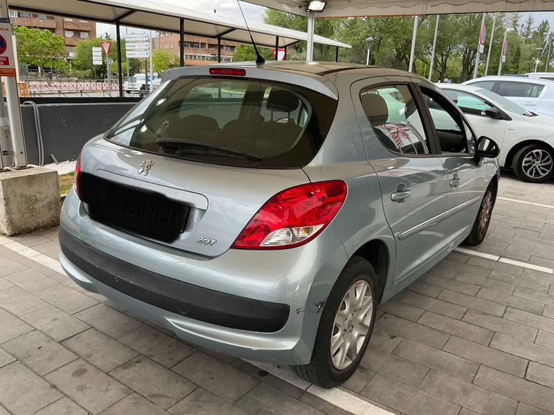 Peugeot 207 1.4 Confort 2012 – снимка 2