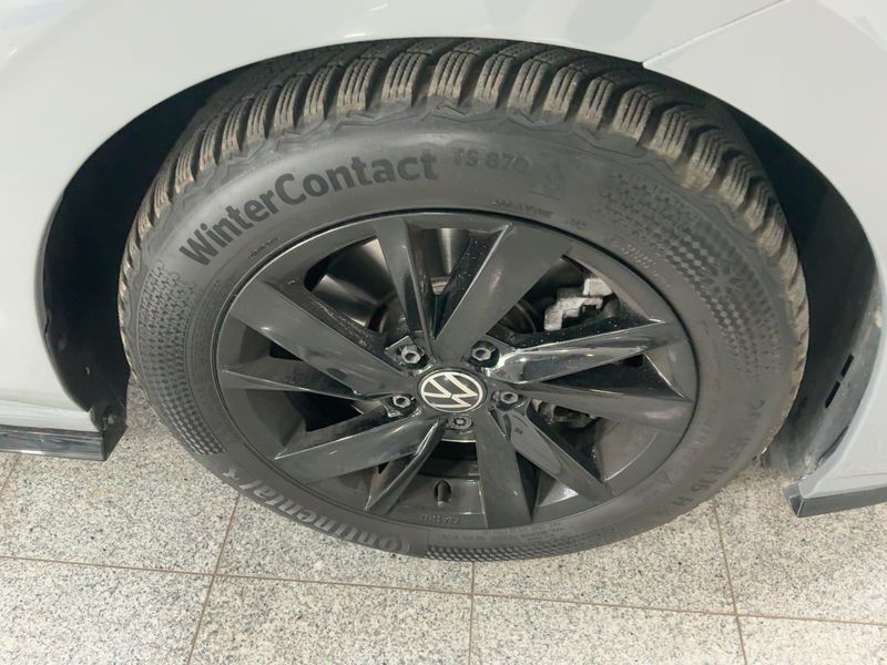 Volkswagen Golf VIII 2.0 TDI R-Line 2021 – снимка 11