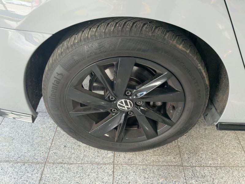Volkswagen Golf VIII 2.0 TDI R-Line 2021 – снимка 9