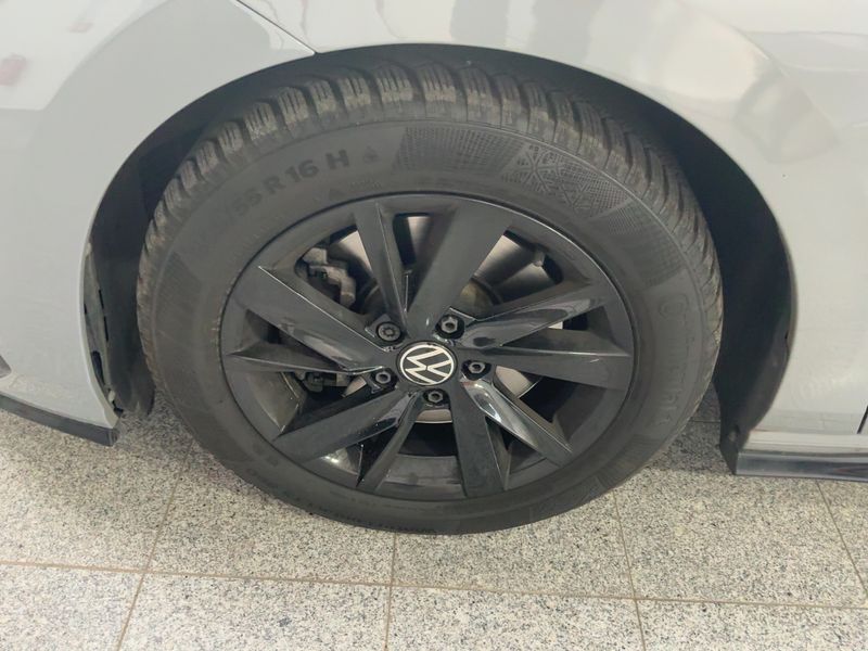 Volkswagen Golf VIII 2.0 TDI R-Line 2021 – снимка 3