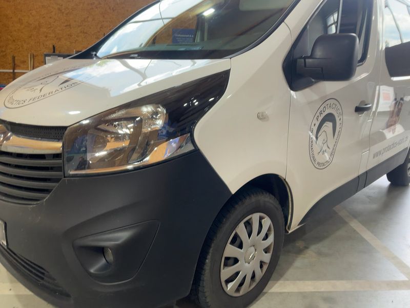 Opel Vivaro 1.6 CDTI Biturbo Combi L1H1 2,7t 2017 – снимка 2