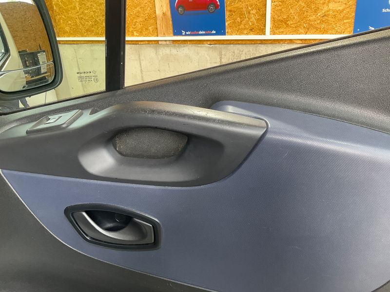 Opel Vivaro 1.6 CDTI Biturbo Combi L1H1 2,7t 2017 – снимка 28