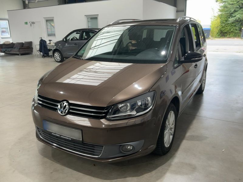 Volkswagen Touran 1.6 TDI Style 2011 – снимка 1