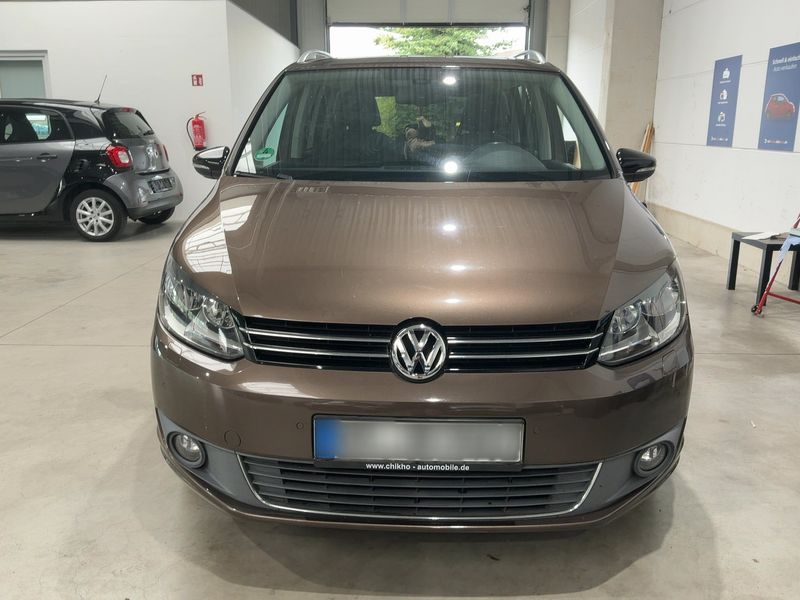 Volkswagen Touran 1.6 TDI Style 2011 – снимка 14