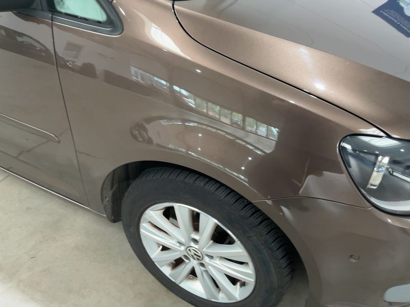 Volkswagen Touran 1.6 TDI Style 2011 – снимка 12