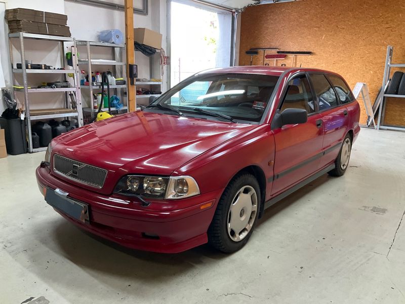 Volvo V40 1.8 1996 – снимка 1