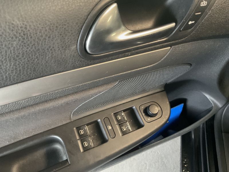 Volkswagen Golf V 1.6 FSI Sportline 2006 – снимка на щета