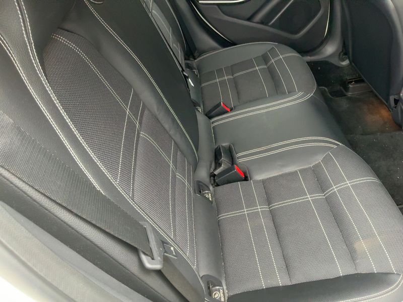 Mercedes-Benz A-Klasse A 180 BlueEfficiency Urban 2013 – снимка 19