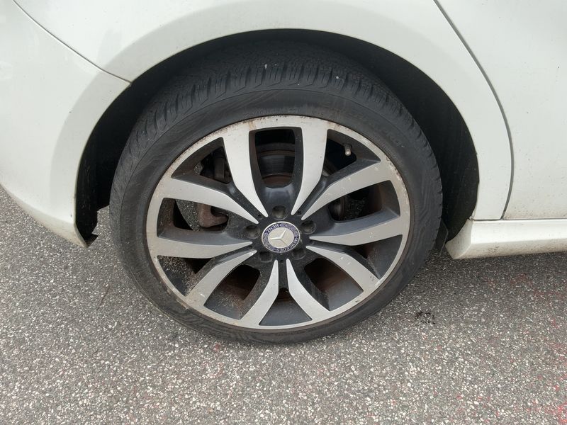 Mercedes-Benz A-Klasse A 180 BlueEfficiency Urban 2013 – снимка 9