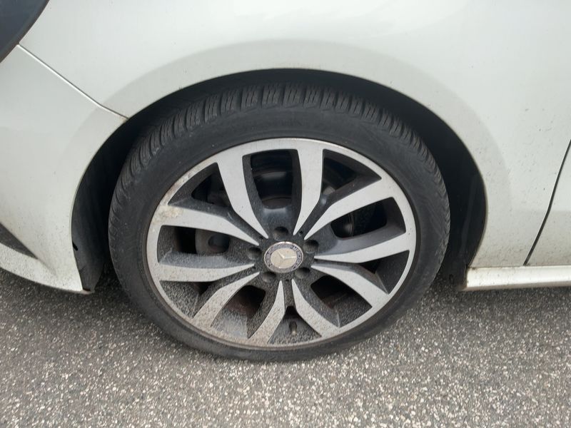 Mercedes-Benz A-Klasse A 180 BlueEfficiency Urban 2013 – снимка 3