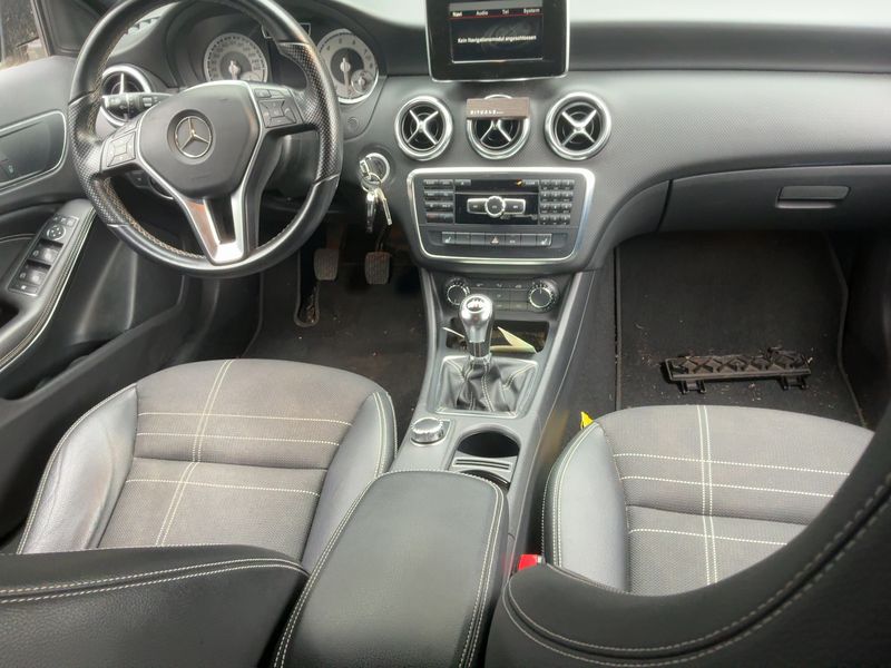 Mercedes-Benz A-Klasse A 180 BlueEfficiency Urban 2013 – снимка 17