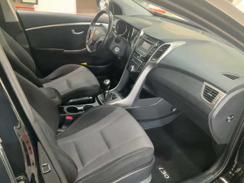 Hyundai i30 1.4 Classic 2014 – снимка 16