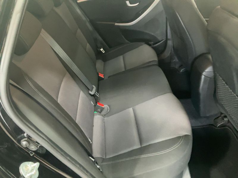 Hyundai i30 1.4 Classic 2014 – снимка 19