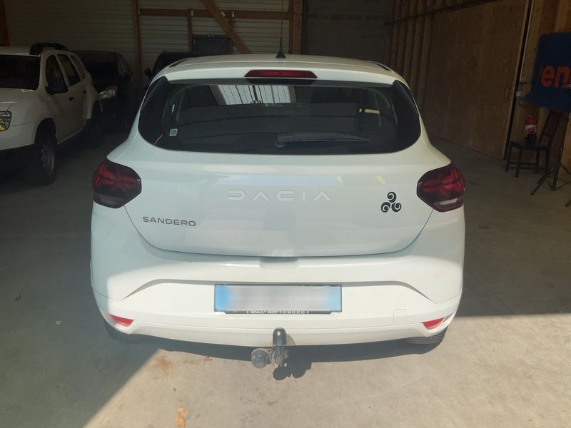 Dacia Sandero 1.0 TCe Essential 2022 – снимка на щета