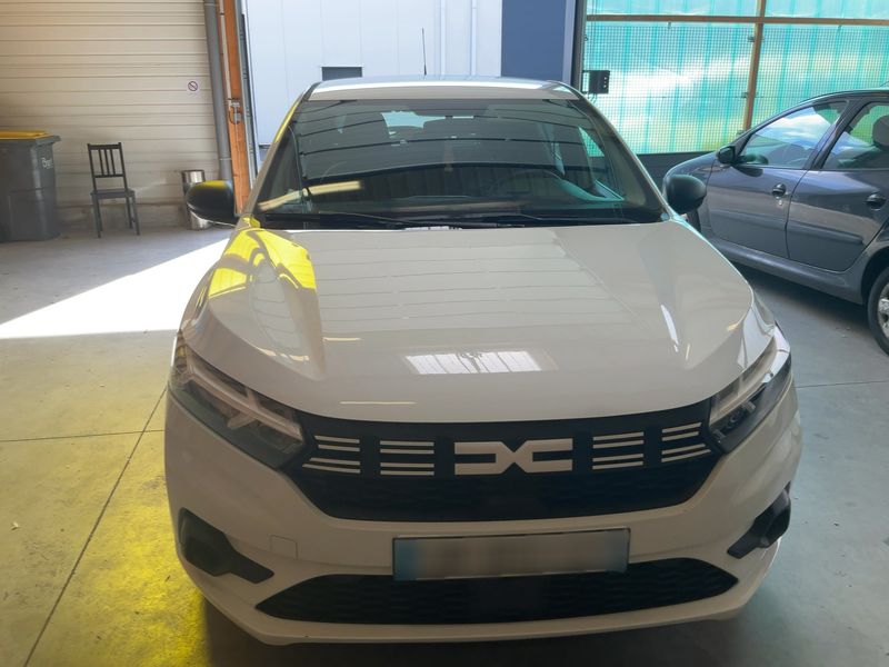 Dacia Sandero 1.0 TCe Essential 2022 – снимка на щета