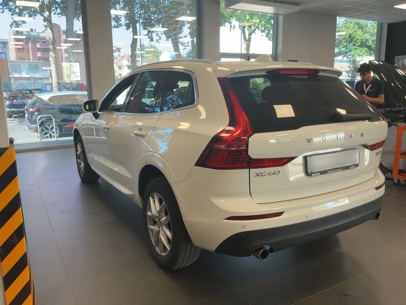 Volvo XC60 2.0 B4 Diesel Mild-Hybrid Momentum Pro AWD 2020 – снимка 6