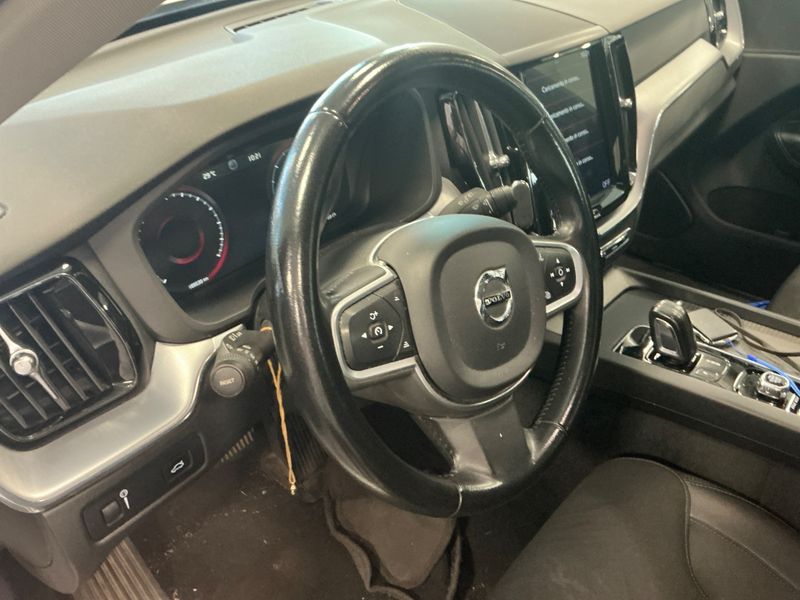 Volvo XC60 2.0 B4 Diesel Mild-Hybrid Momentum Pro AWD 2020 – снимка 23