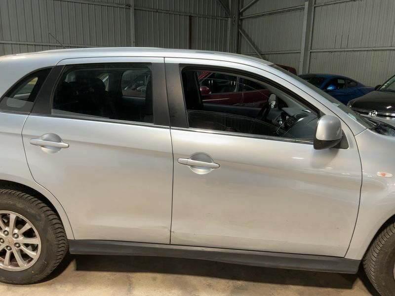 Mitsubishi ASX 1.8 DI-D Invite 2WD 2013 – снимка 10