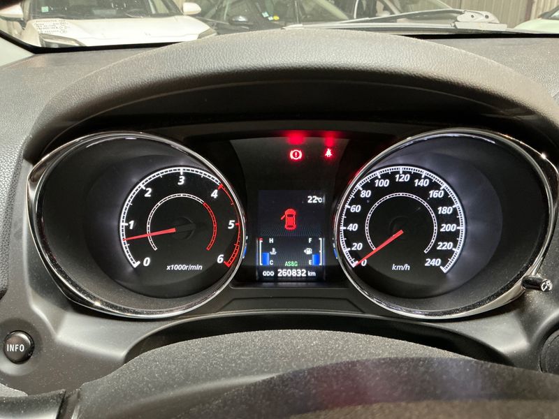 Mitsubishi ASX 1.8 DI-D Invite 2WD 2013 – снимка 18