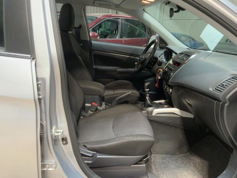 Mitsubishi ASX 1.8 DI-D Invite 2WD 2013 – снимка 16