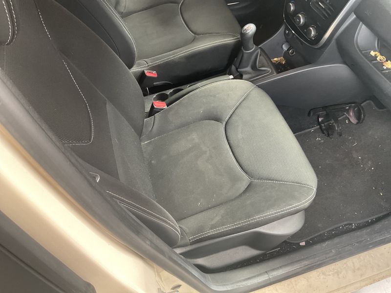 Renault Clio 0.9 Energy Dynamique 2015 – снимка 29