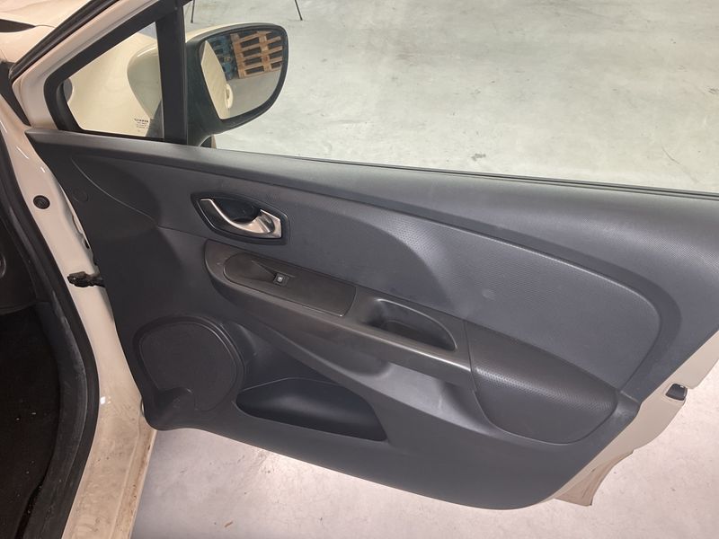 Renault Clio 0.9 Energy Dynamique 2015 – снимка 24