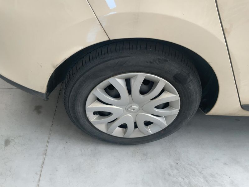 Renault Clio 0.9 Energy Dynamique 2015 – снимка 9