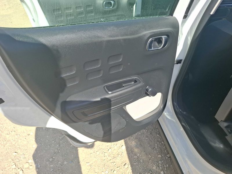 Citroen C3 1.5 Blue-HDi Société Feel Nav 2021 – снимка 30