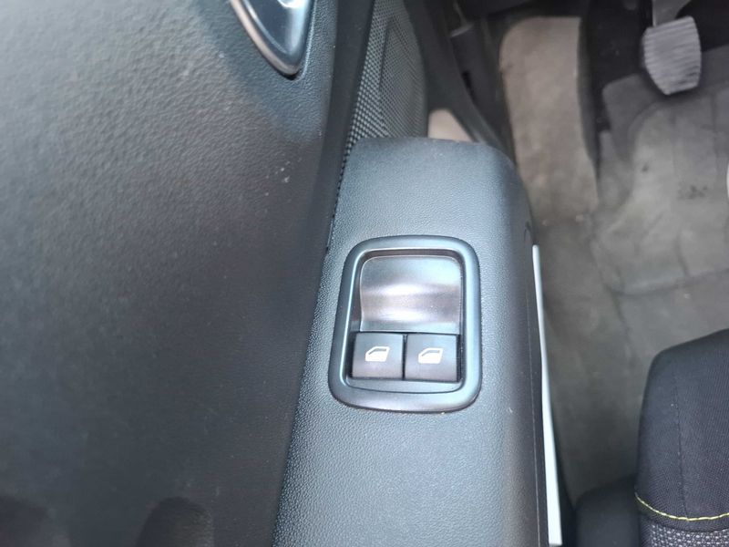 Citroen C3 1.5 Blue-HDi Société Feel Nav 2021 – снимка 24