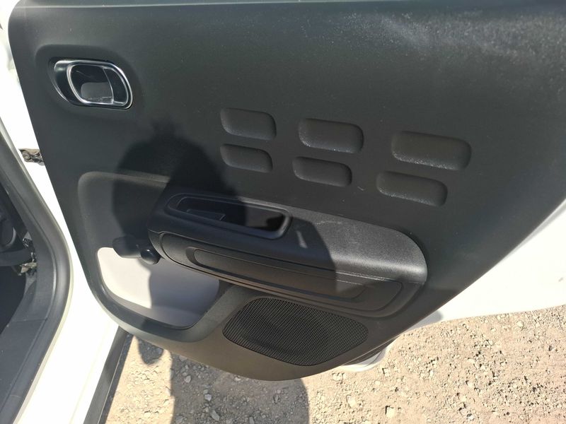 Citroen C3 1.5 Blue-HDi Société Feel Nav 2021 – снимка 37