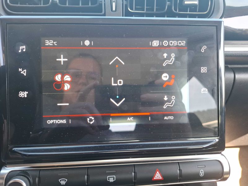 Citroen C3 1.5 Blue-HDi Société Feel Nav 2021 – снимка 28