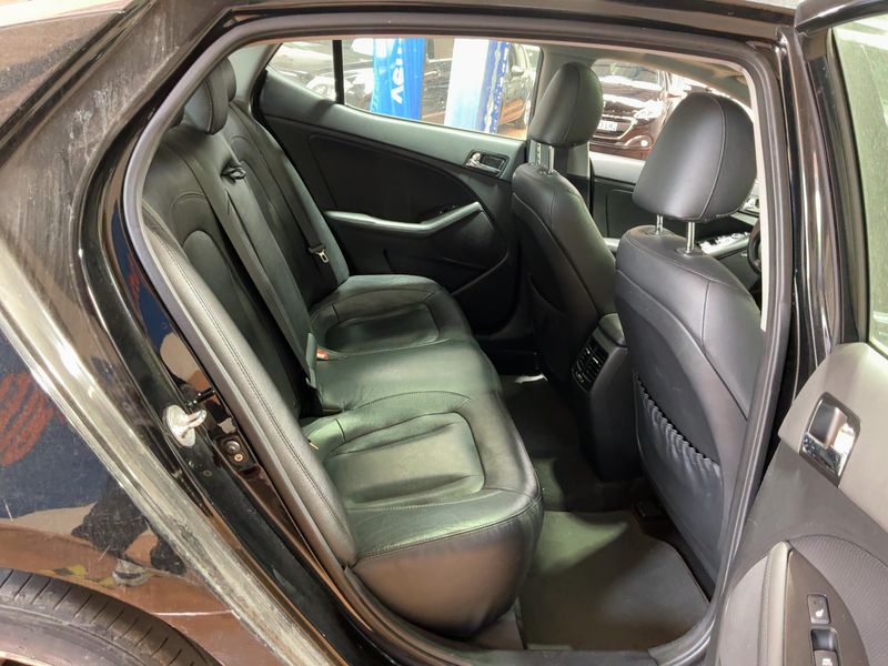 Kia Optima 2.0 Hybrid Spirit 2013 – снимка 19