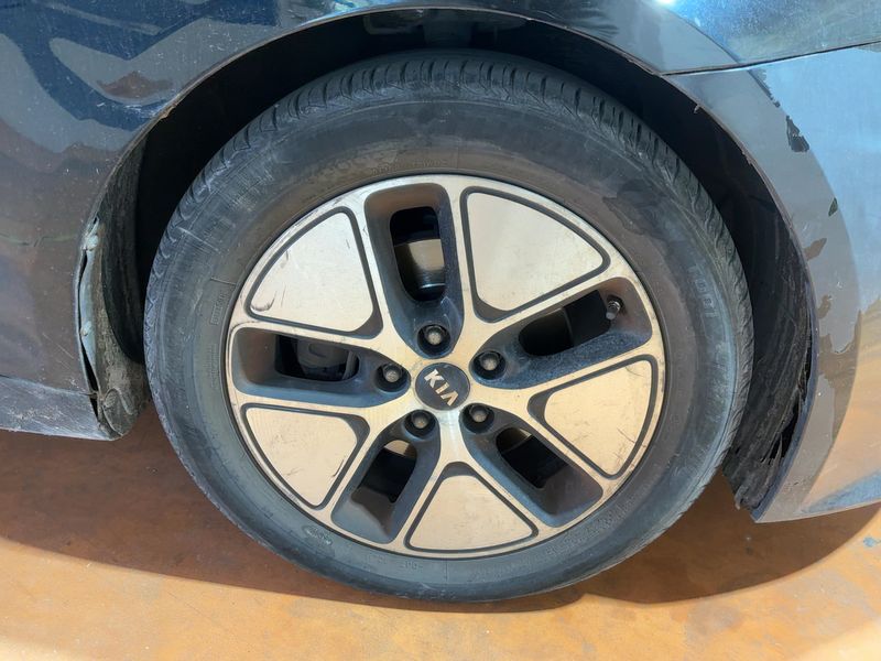 Kia Optima 2.0 Hybrid Spirit 2013 – снимка 11