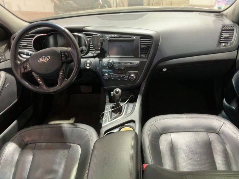 Kia Optima 2.0 Hybrid Spirit 2013 – снимка 17