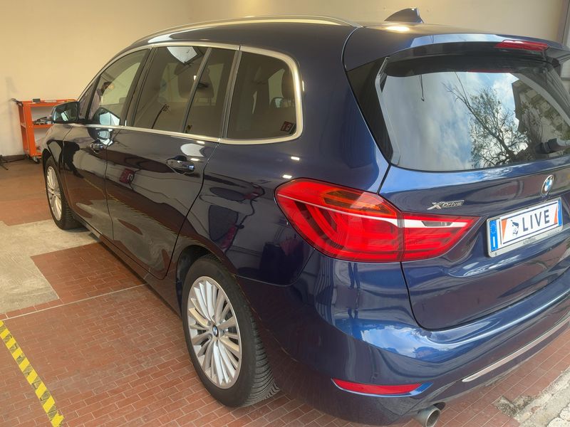 BMW 2er 220d Gran Tourer xDrive Luxury Line 2017 – снимка 6