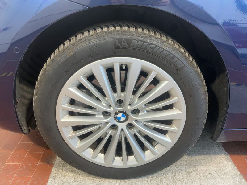 BMW 2er 220d Gran Tourer xDrive Luxury Line 2017 – снимка 3
