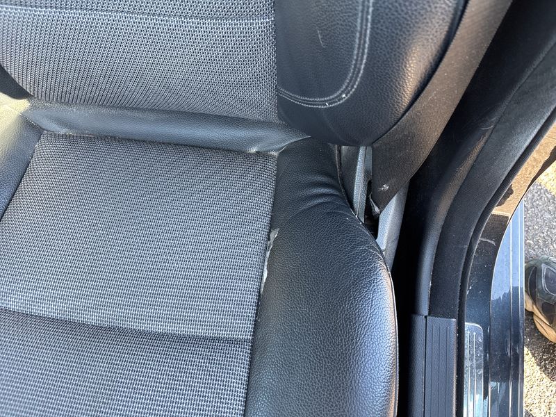 Mercedes-Benz C-Klasse C 220 CDI T BlueEfficiency Avantgarde 2012 – снимка 37