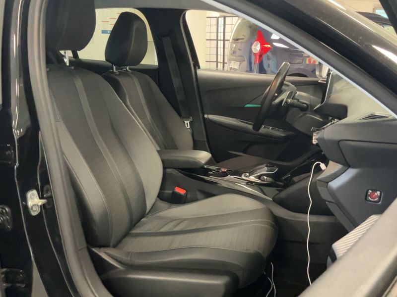 Peugeot 208 1.2 PureTech Allure Business 2021 – снимка 16