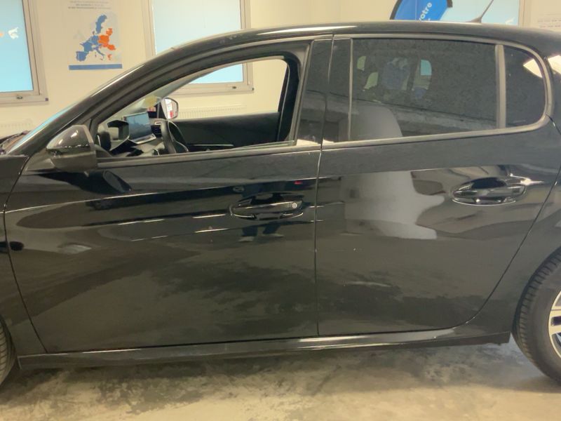 Peugeot 208 1.2 PureTech Allure Business 2021 – снимка 4