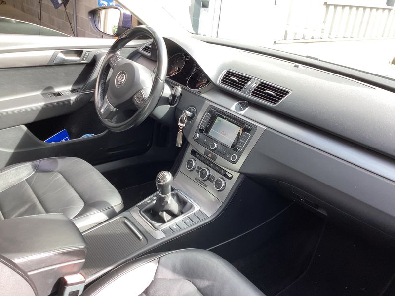 Volkswagen Passat 1.6 TDI Comfortline BlueMotion Tech 2015 – снимка 16